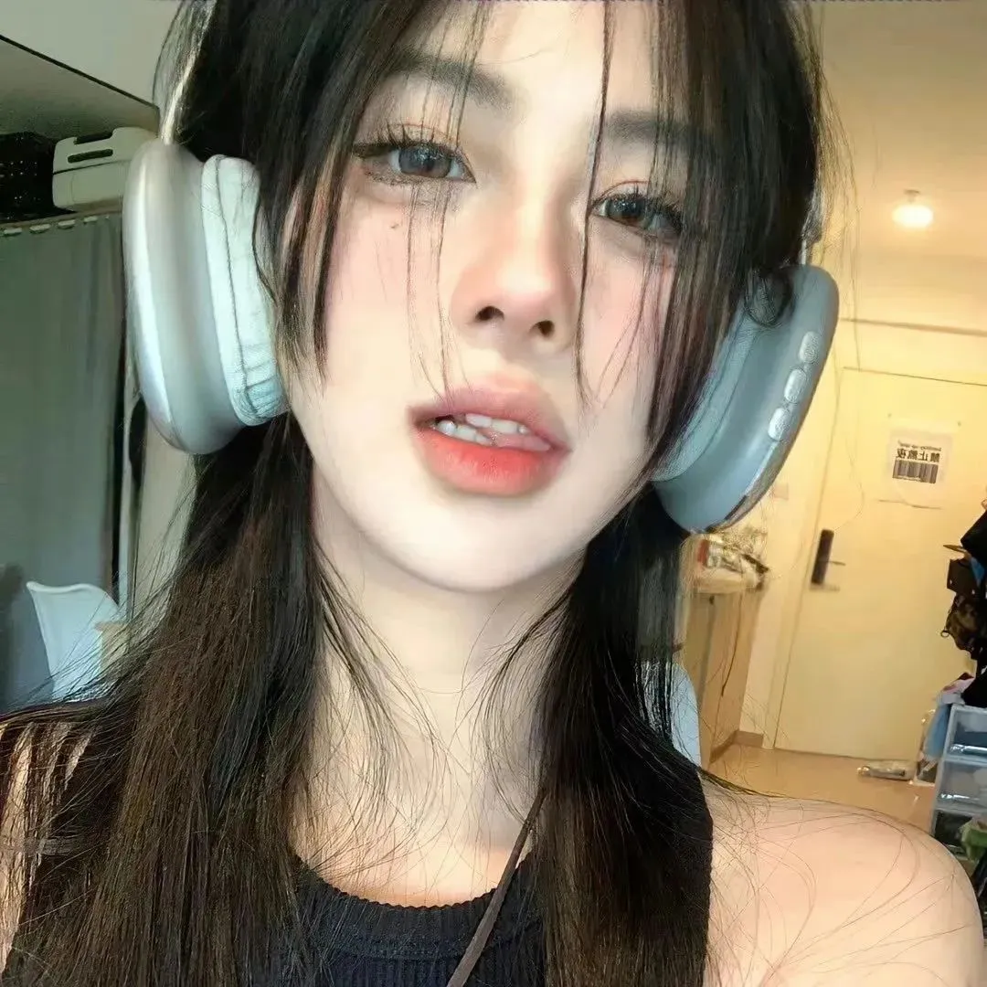 深夜电台主播